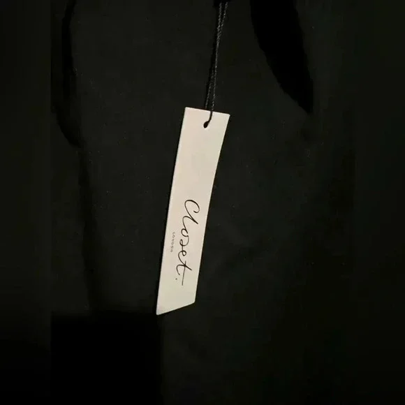 Super Cute NWT Black and Red Block Dress - Picture 3 of 4